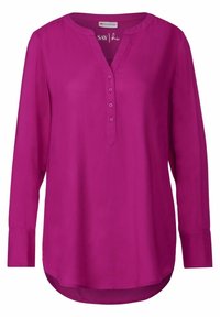 Blusa magenta a maniche lunghe con scollatura a V e patta con bottoni, realizzata in tessuto liscio, con orlo arrotondato e vestibilità leggermente rilassata.