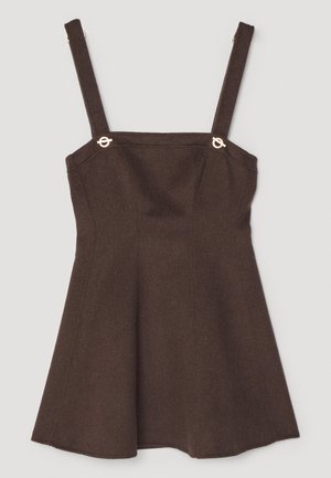 Robe sans manches marron avec bretelles réglables, présentant des accents en métal doré et une coupe évasée en A. Texture en mélange de laine.