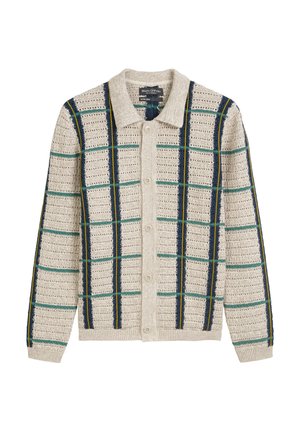 Beige Cardigan mit strukturiertem Strick, der ein Karomuster in Marineblau, Grün und Blau aufweist, sowie einem Kragen und Knöpfen.