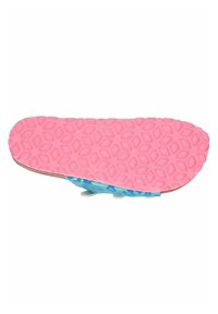 Schuhsohle mit einem rosa, wabenförmigen Gummiboden, ausgestattet mit einem blauen Obermaterial im strukturierten Design. Strapazierfähige und leichte Materialien.