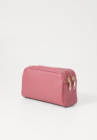 Guess DOUBLE ZIP - Neceser - flamingo