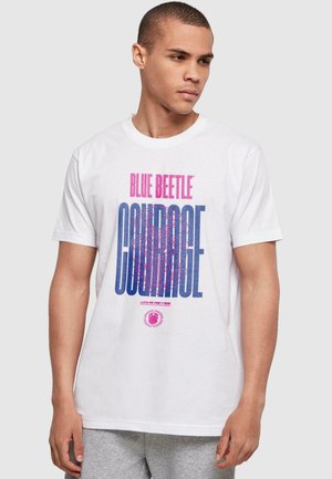 ABSOLUTE CULT BLUE BEETLE - COURAGE - Print T-shirt - white