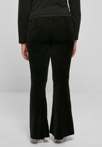 Urban Classics Püksid - black