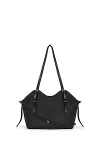 Sac fourre-tout en nylon noir avec deux longues sangles en cuir, fermeture éclair et bord supérieur incurvé. Comprend une bandoulière détachable et une texture lisse.