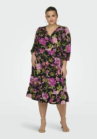 ONLY Carmakoma CARLIVIA 3/4 WRAP - Kasdienė suknelė - black