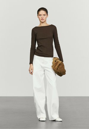 Massimo Dutti, LONG SLEEVE BOAT NECK T-SHIRT - Maglietta a manica lunga - dark brown