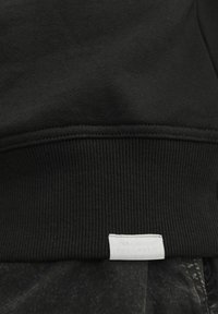 Jack & Jones MIT RUNDHALS - T-shirts basic - black