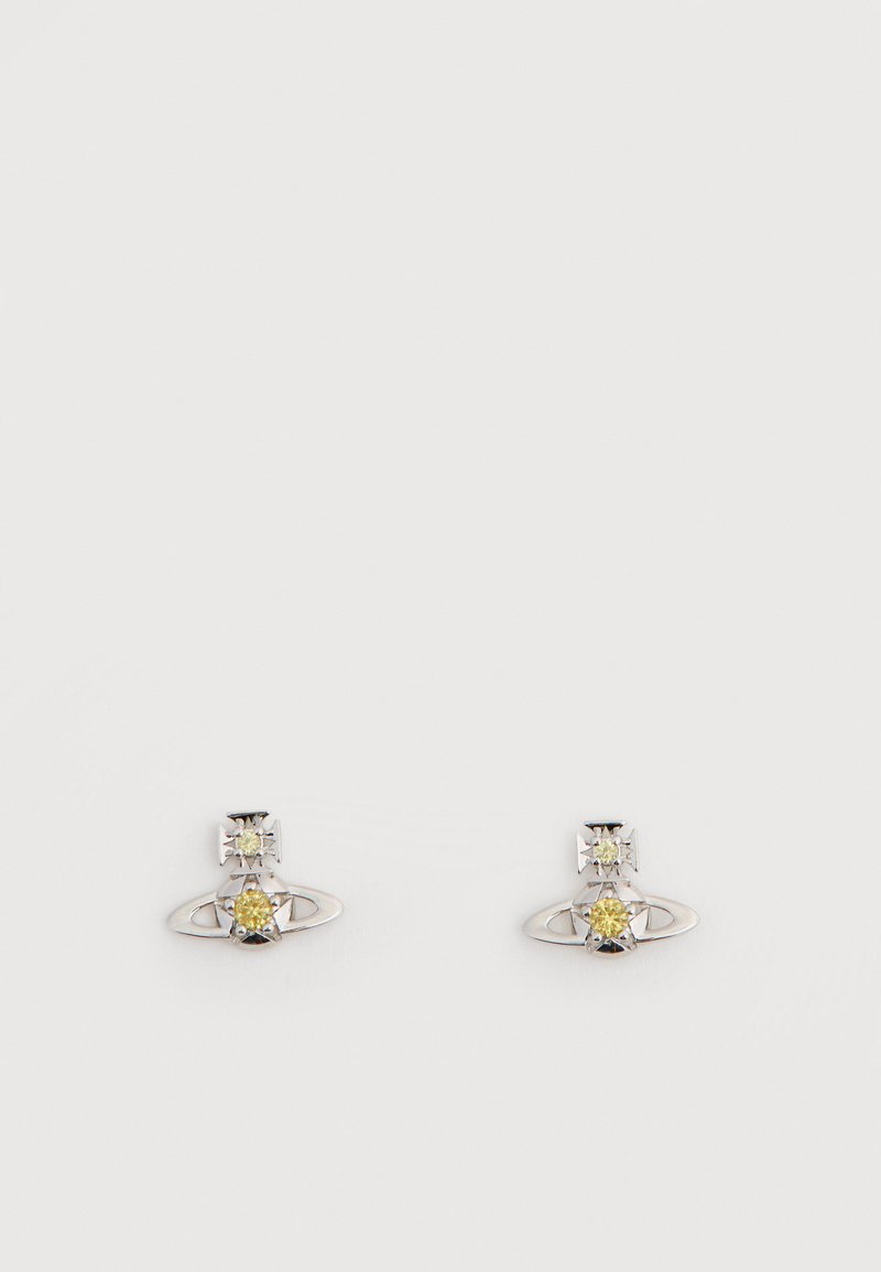 Silberne Ohrstecker mit klarem Zirkonia oben und einem gelben Zirkonia-Akzent, eingefasst in einem kreisförmigen Design.