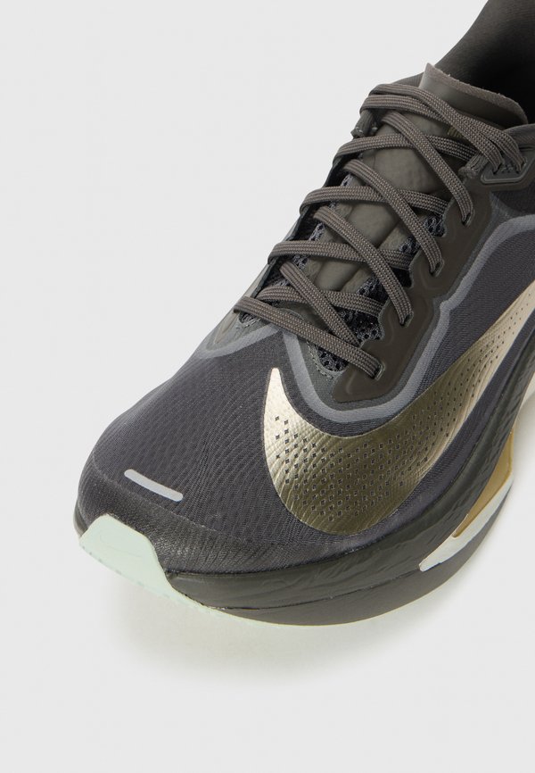 ZOOM FLY JAKOB - Road running shoes2