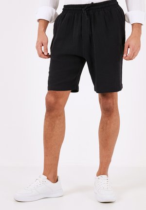 Buratti REGULAR FIT - Kratke hlače - black