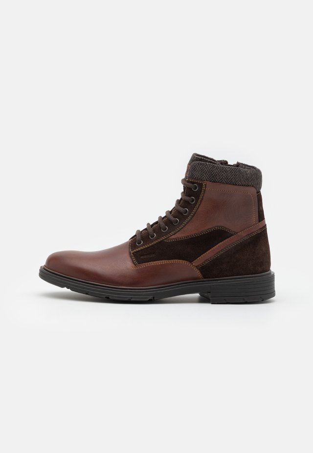 ALBERICK - Schnürstiefelette - dark cognac/dark brown