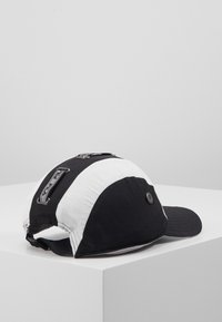 Fila TECH - Cap - black/bright white/schwarz - Zalando.de