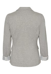 Blazer gris avec une coupe ajustée, tissu léger, col cranté et poignets à rayures blanches. Texture lisse, design structuré et sans fermetures visibles.