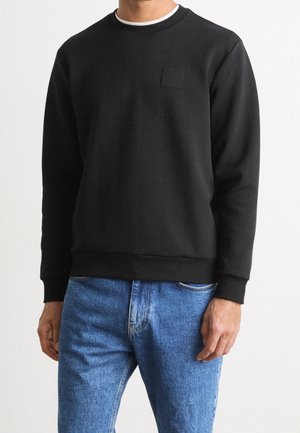 Sweater - black