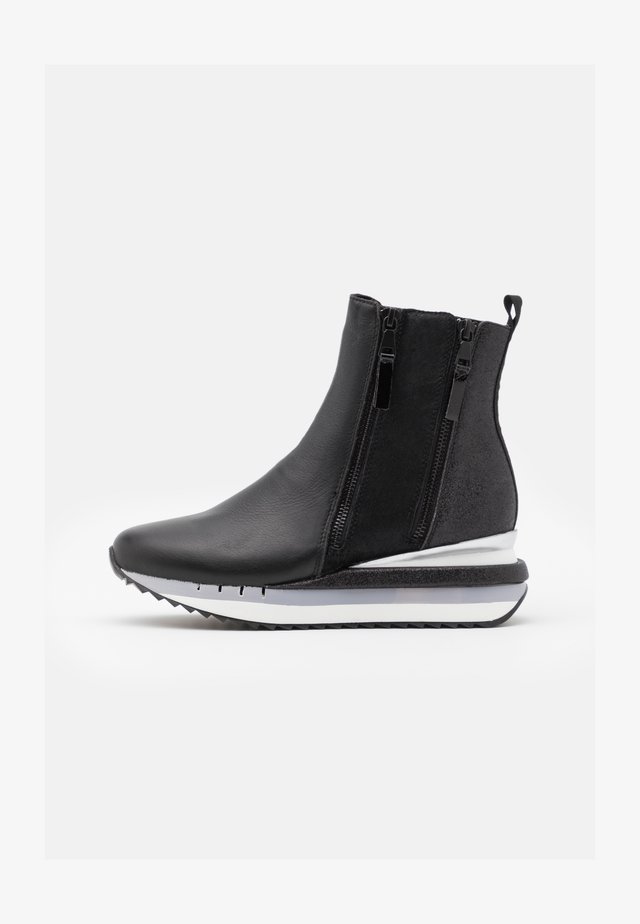 Botines de cuña - nero