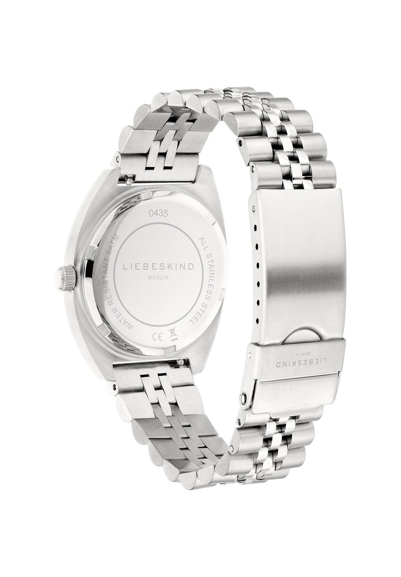 Uhren aus Edelstahl mit einer polierten silbernen Oberfläche, verlinktem Armband und rundem Gehäuse. Eingraviertes Logo und Details auf dem Gehäuseboden.