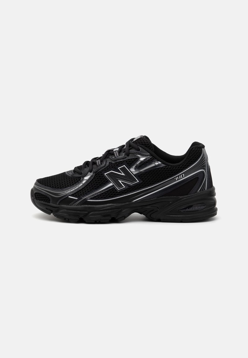 New Balance U740 black