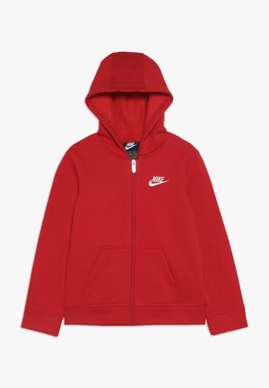 Rød Nike-hættetrøje med frontlynlås, to lommer og hvid Nike-logo på venstre bryst, vist på hvid baggrund.