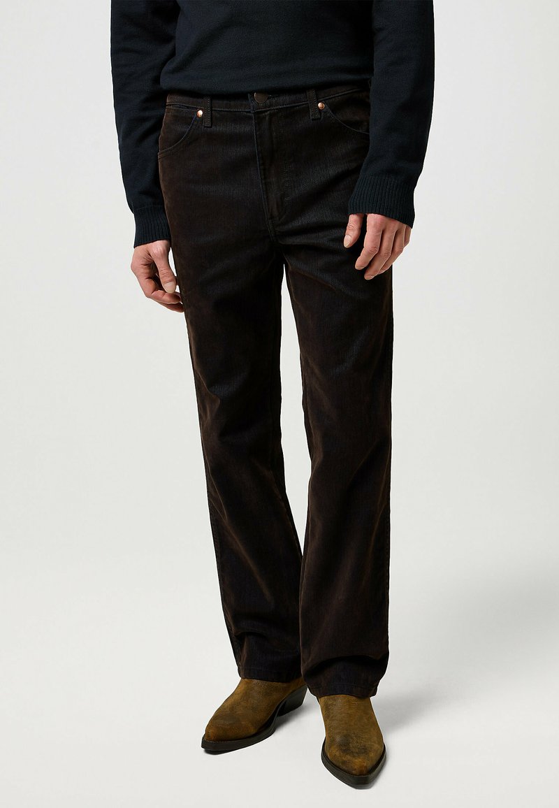 Wrangler WRANCHER - Bootcut piegriezuma džinsi - mole_flocked