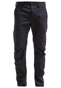 Svarta byxor i ett slätt och lätt tyg; har en rak ben-design, två framfickor och knäppning med knapp.