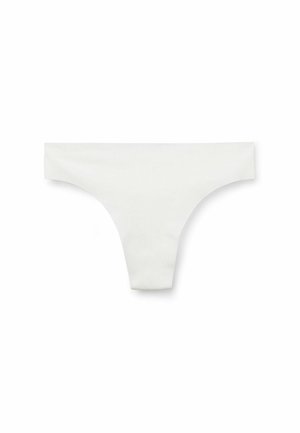 Bílá tanga vyrobená z měkké látky, s minimalistickým designem, nízkým pasem a úzkými bočními pásky.