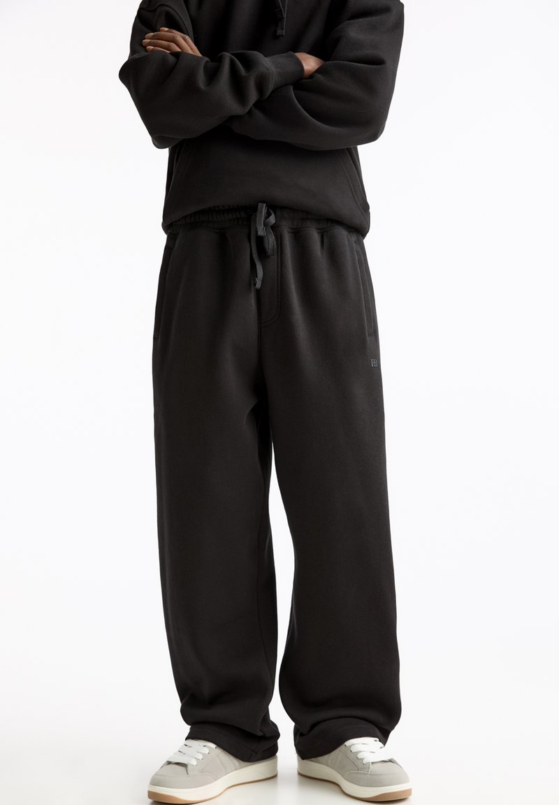 PULL&BEAR - BAGGY - Spodnie treningowe, Powiększ