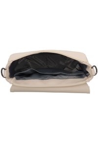 Borsa color crema con una texture liscia, dotata di una parte superiore con zip e un interno grigio. Include vari scomparti per l'organizzazione.