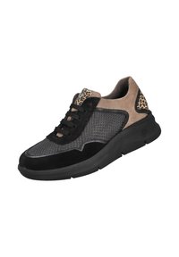 Zapatilla negra y beige con parte superior de malla y ante, puntera redondeada, cierre de cordones y distintivos detalles con estampado de leopardo en el talón. Suela gruesa negra.