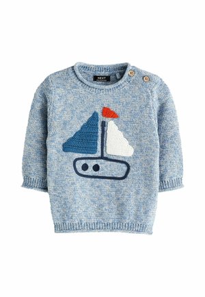Jasnoniebieski dzianinowy sweter dla niemowląt z motywem żaglówki w niebieskim, białym i czerwonym na przodzie oraz dwoma guzikami na ramieniu.