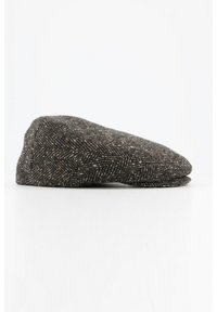 Gorra de patrón de espiga marrón hecha de tela texturizada. Cuenta con una corona plana y un ala ancha y curvada para un diseño clásico.