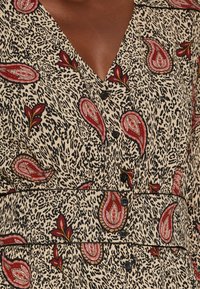 IKKS DRESS - Blusenkleid - ecru