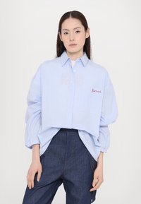 Fiorucci STRIPED SHIRT - Blusa com botões - light blue