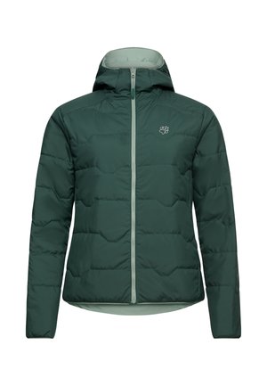 Donkergroene gevoerde jas met capuchon, voorzien van een ritssluiting aan de voorkant en een klein wit pootafdruklogo op de linkerborst, getoond op een witte achtergrond.