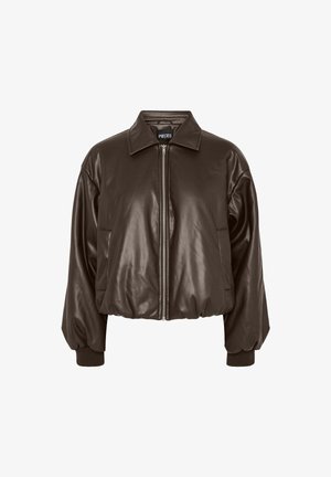 Barna műbőr bomber dzseki cipzáros elejével, ing gallérjával és rugalmas mandzsettáival, laza szabású és oldalzsebekkel rendelkezik.