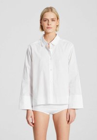 GAI+LISVA FLORA  - Nööpidega pluus - white