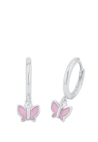 Orecchini a cerchio d'argento con charm a farfalla rosa. Le farfalle presentano una finitura lucida, mentre i cerchi hanno una superficie liscia e lucidata.