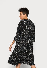 Saint Tropez EDASZ - Vestido de dia - black floral