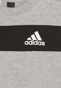 adidas Performance T-shirt z nadrukiem