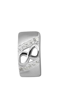 Pendentif rectangulaire en argent avec un symbole d'infini. Décoré de cristaux transparents le long des bords supérieur et inférieur. Fini lisse et poli.