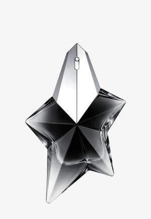 Flacon de parfum en verre en forme d'étoile avec un dégradé clair et fumé, présentant des facettes nettes et un pulvérisateur argenté.