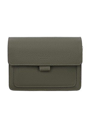 Olivgrüne strukturierte Lederbrieftasche mit Klappverschluss und abgesteppten Kanten, kompakte rechteckige Form, Vorderklappe Detail.