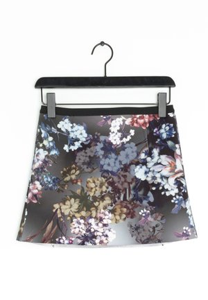 Falda acampanada - grey
