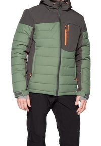 Zelená a šedá prošívaná bunda s kapucí a oranžovými detaily, vybavená kapsami na zip. Texturovaný a prošívaný design pro lepší izolaci.