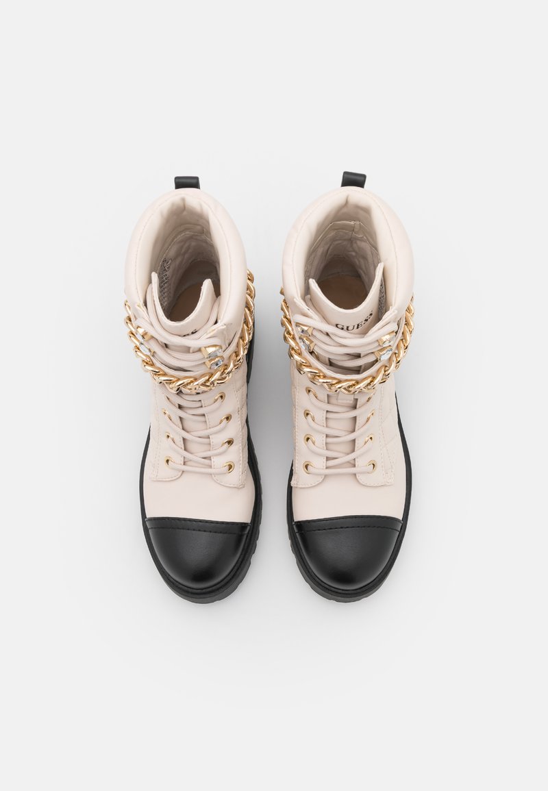 Guess - Botines con - cream/crema - Zalando.es