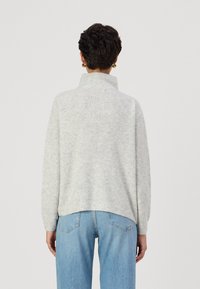 Vero Moda VMPLAZA ZIPPER BLOUS - Pulover - light grey