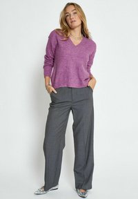 Desires GEA V-NECK - Džemperis - bodacious pink