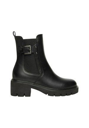 Stivale alla caviglia in pelle nera con suola spessa, pannello laterale elastico e fibbia decorativa laterale, progettato per un uso casual o robusto.