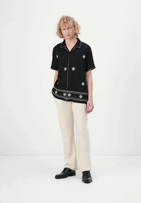 MOSLEY EMBROIDERED - Shirt2