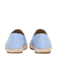 Thumbnail Image 4