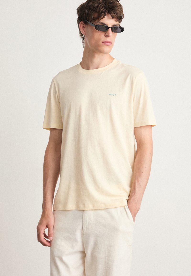 HUGO DERO - T-shirts basic - light beige